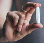 Comparaison coupe menstruelle avec tampons
